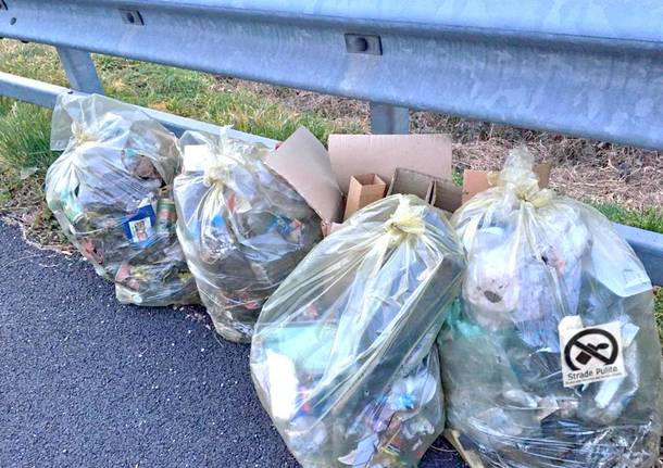 Strade pulite, la battaglia contro i rifiuti continua