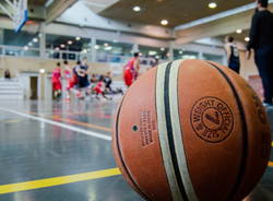 pallone basket uisp varese