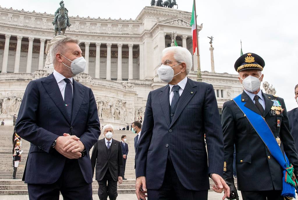 4 novembre deposizione Mattarella 