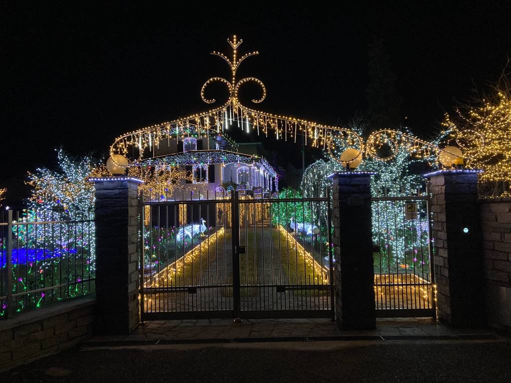 La casa illuminata del Signor Lino Betti a Leggiuno 