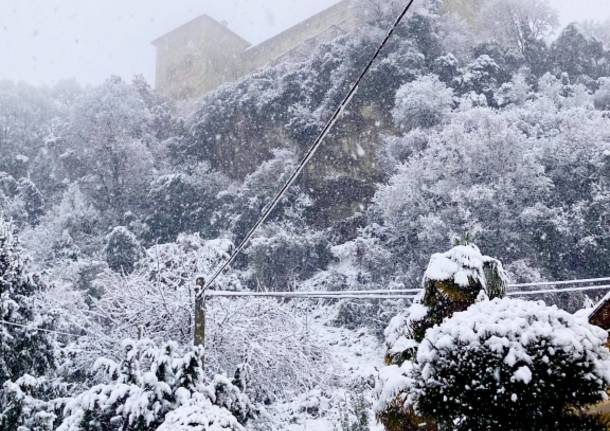 La neve sul lago Maggiore