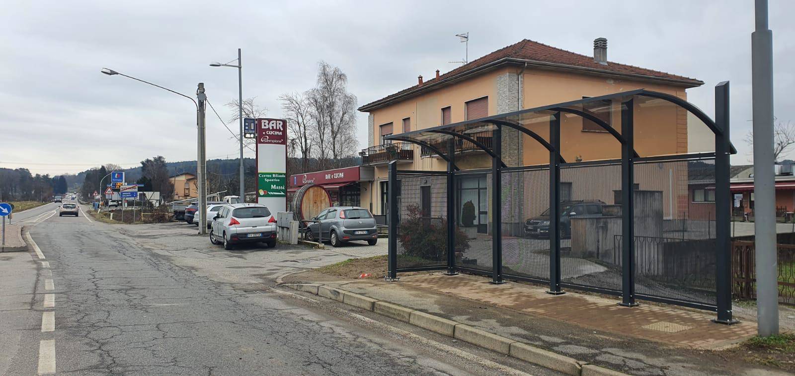 Sesto Calende, le nuove pensiline alle fermate sul Sempione