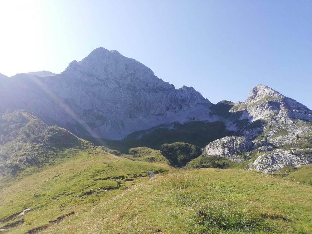 Dal Lago Maggiore al Lago di Garda a piedi e in bici: il viaggio di Davide