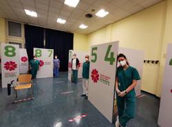 ASST Sette Laghi: vaccinazioni agli over 80
