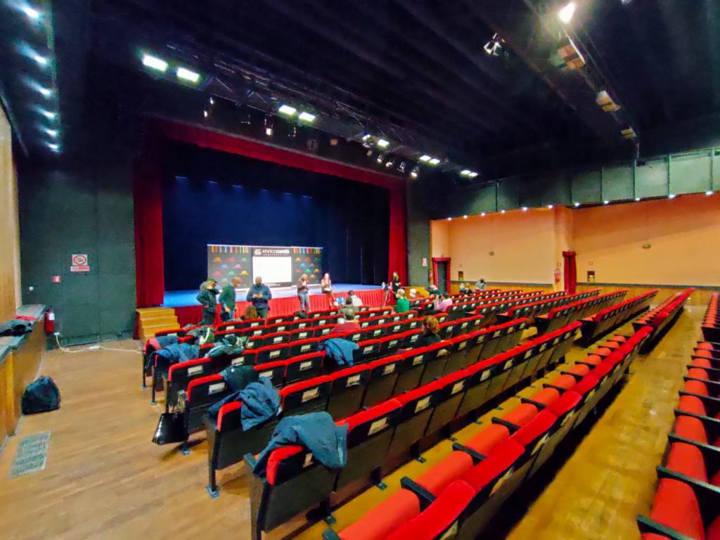 Le luci del Teatro Giuditta Pasta di Saronno si riaccendono per una notte