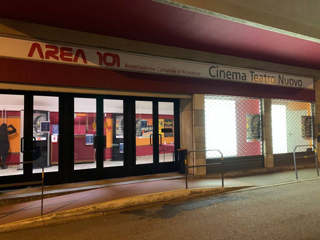 Luci accese in teatro