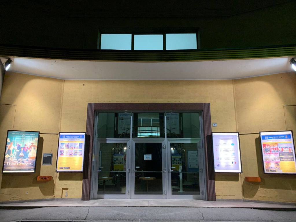 Luci accese in teatro
