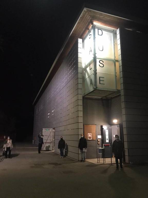 Luci accese in teatro