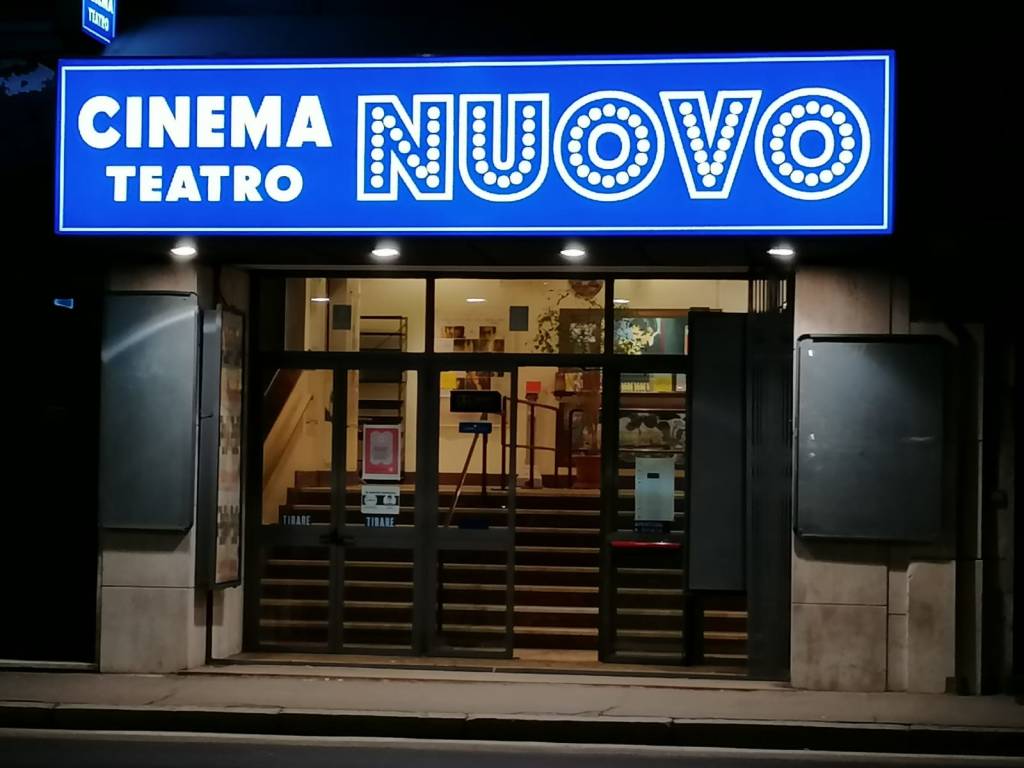 Luci accese in teatro