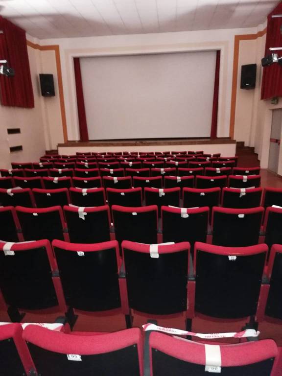 Luci accese in teatro