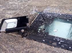 Luci danneggiate al faro di Besozzo