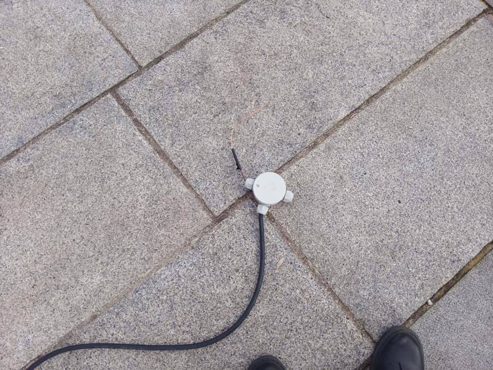 Luci danneggiate al faro di Besozzo