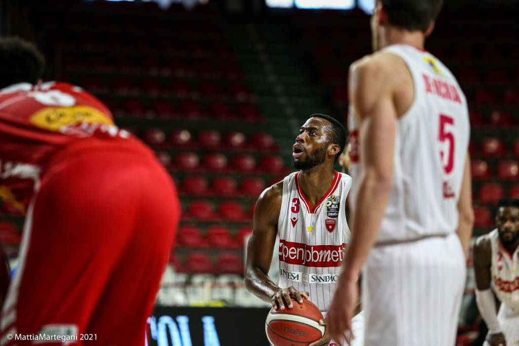 Openjobmetis Varese - Carpegna Prosciutto Pesaro 81-68