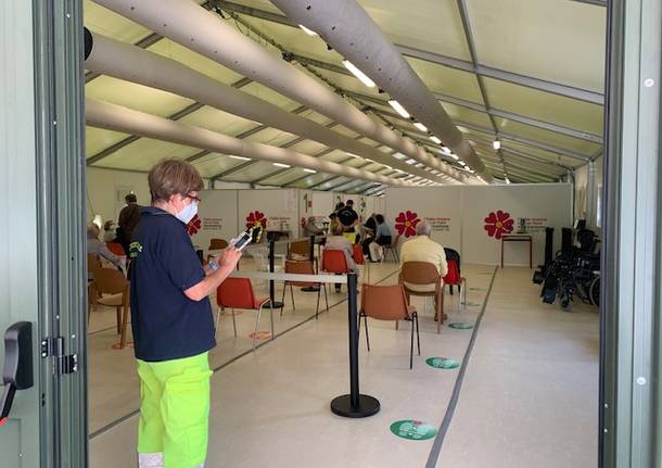Il centro vaccinale di Rancio a due settimane dall’apertura