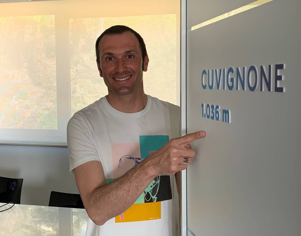 Casa Eolo Kometa ciclismo Besozzo Ivan basso 