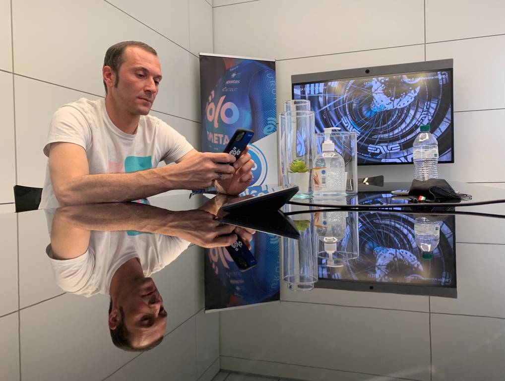 Casa Eolo Kometa ciclismo Besozzo Ivan basso 