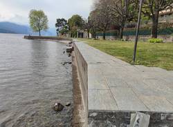 Lungo lago di Arolo- muretto