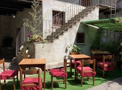 Angera, i bar nei cortili del borgo