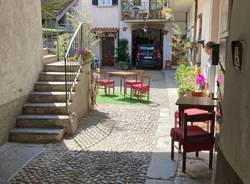 Angera, i bar nei cortili del borgo