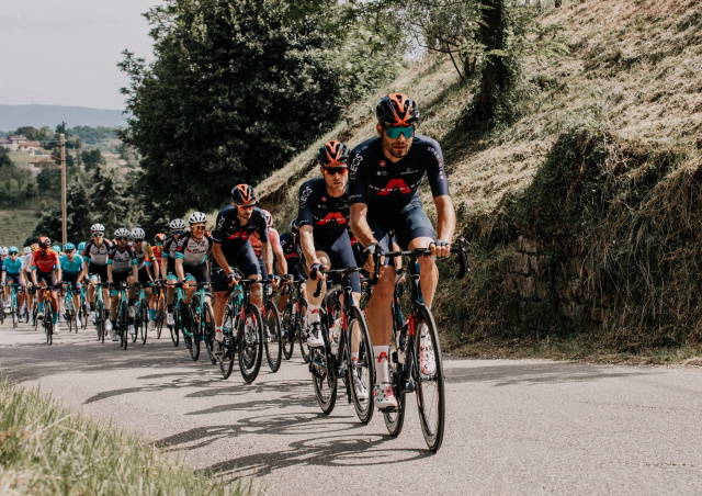 Varesotti in Giro: le immagini scattate da Maurizio Borserini al seguito della Eolo-Kometa