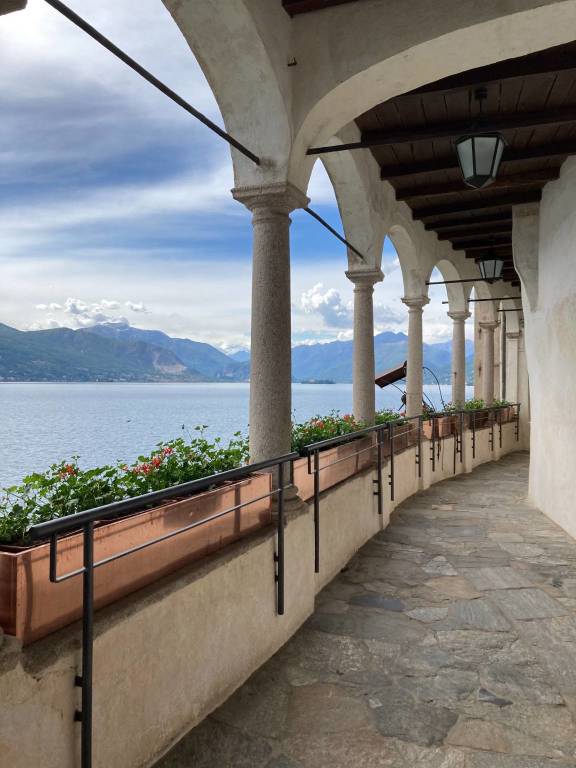 L'Eremo di Santa Caterina del Sasso 
