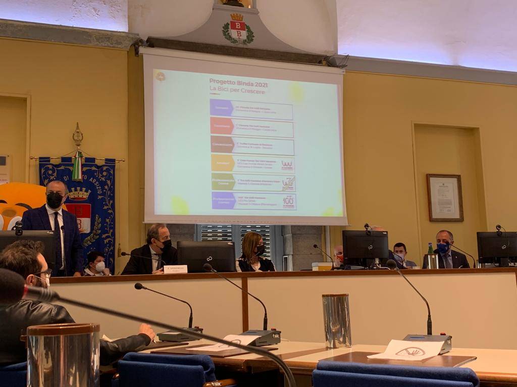 La Tre Valli Varesine parte da Busto Arsizio