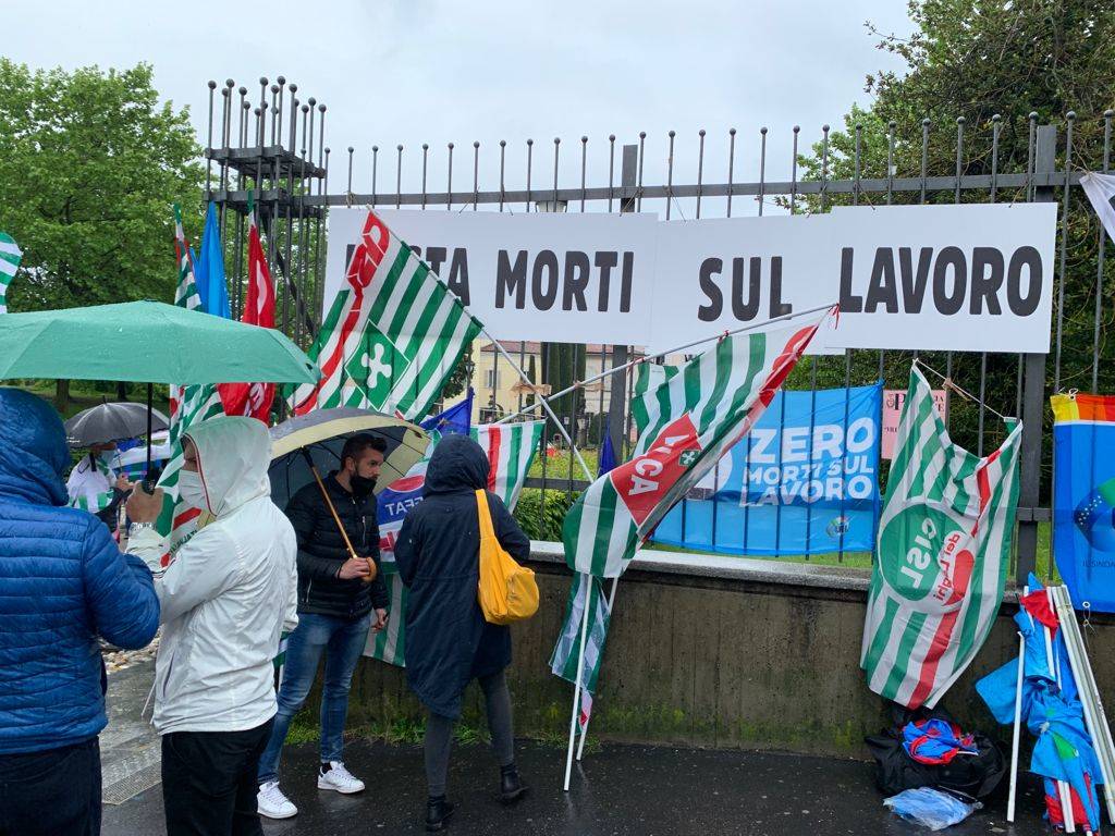 Sindacati in presidio a Varese per la sicurezza sul lavoro 