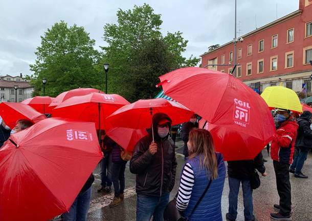 Sindacati in presidio a Varese per la sicurezza sul lavoro 
