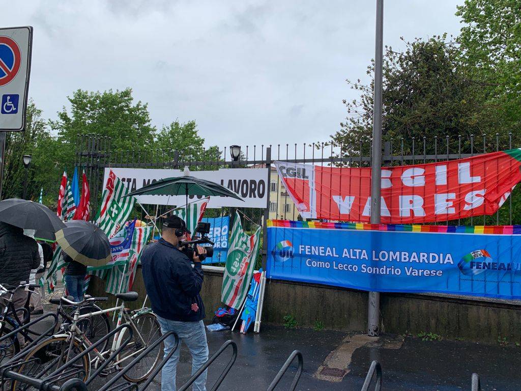 Sindacati in presidio a Varese per la sicurezza sul lavoro 