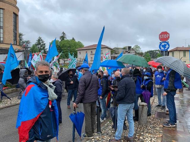 Sindacati in presidio a Varese per la sicurezza sul lavoro 