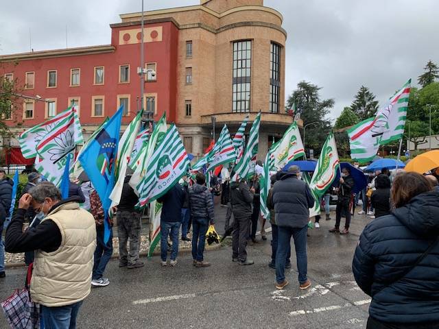 Sindacati in presidio a Varese per la sicurezza sul lavoro 