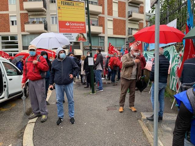 Sindacati in presidio a Varese per la sicurezza sul lavoro 