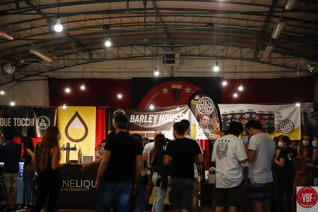 Un venerdì sera al Varese Beer Festival