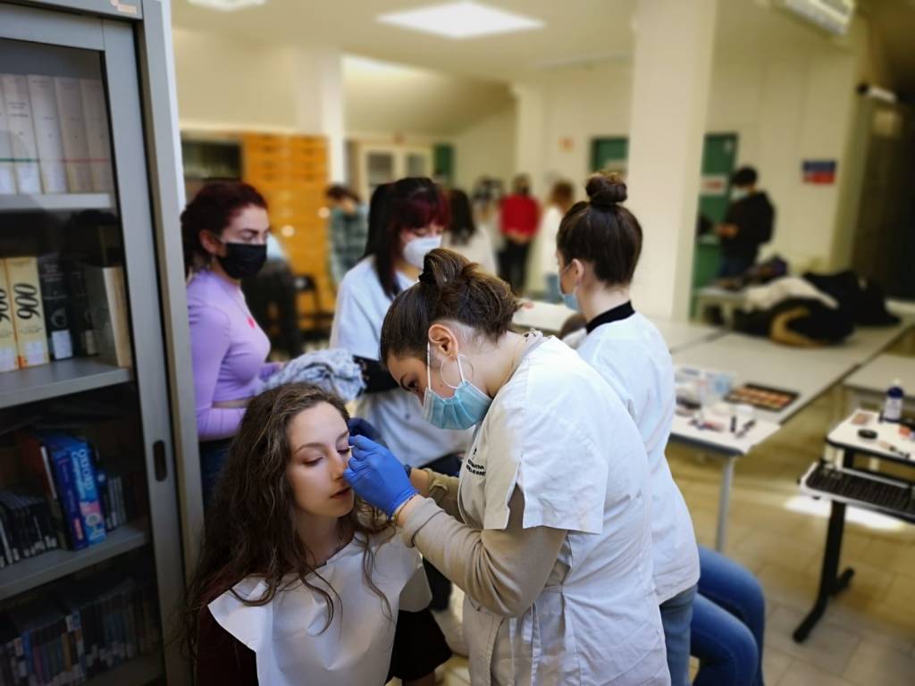 Gli studenti del Liceo Vittorio Sereni di Luino e Laveno e dell'Agenzia Formativa