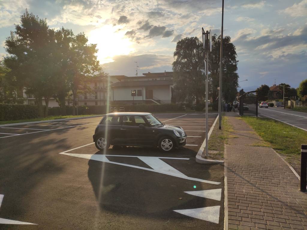 Inaugurato il nuovo parcheggio di Lisanza a Sesto Calende