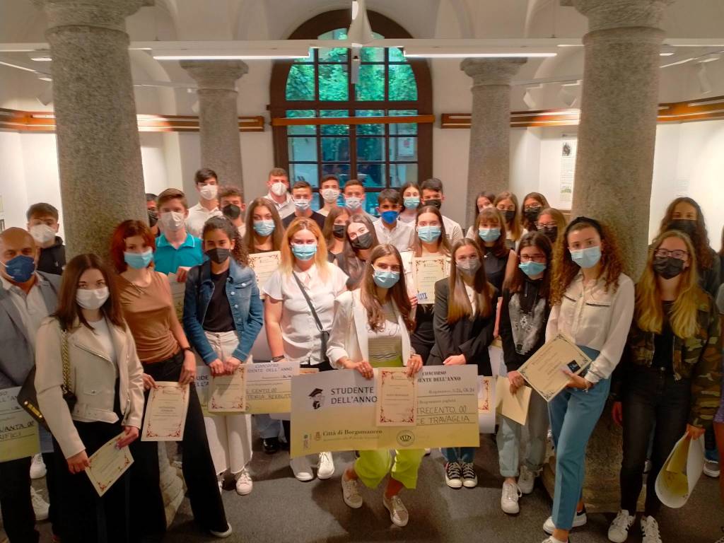 Premiati i migliori studenti di Borgomanero