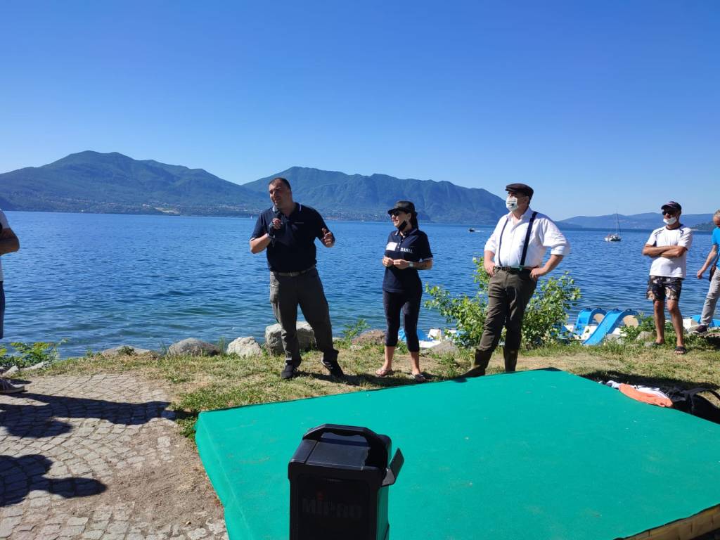 traversata lago maggiore vespa alessandro pozzi