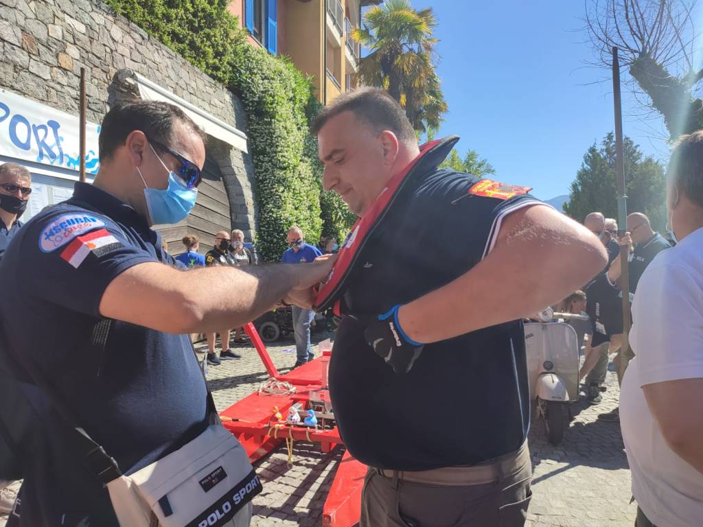 traversata lago maggiore vespa alessandro pozzi 