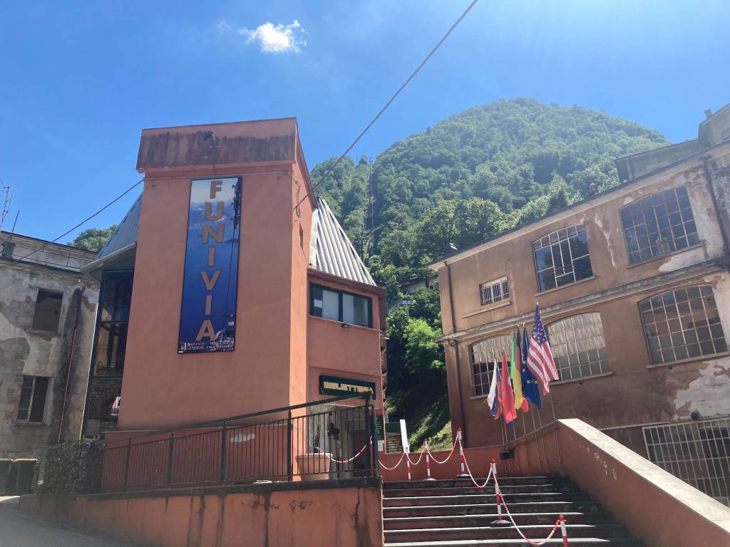 La bidonvia di Laveno Mombello 