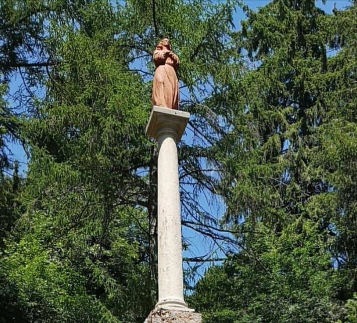 La Vergine del Campo dei Fiori è tornata in vetta