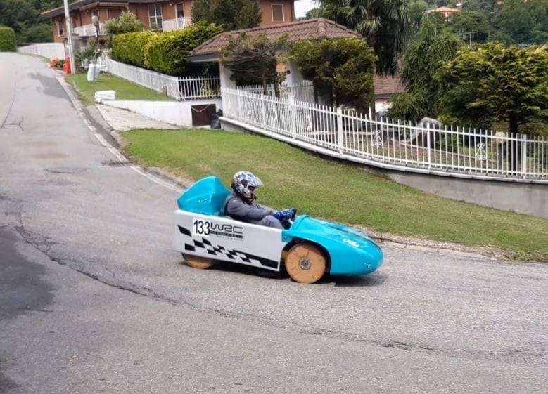 Le "biroce" sfrecciano a Laveno Mombello