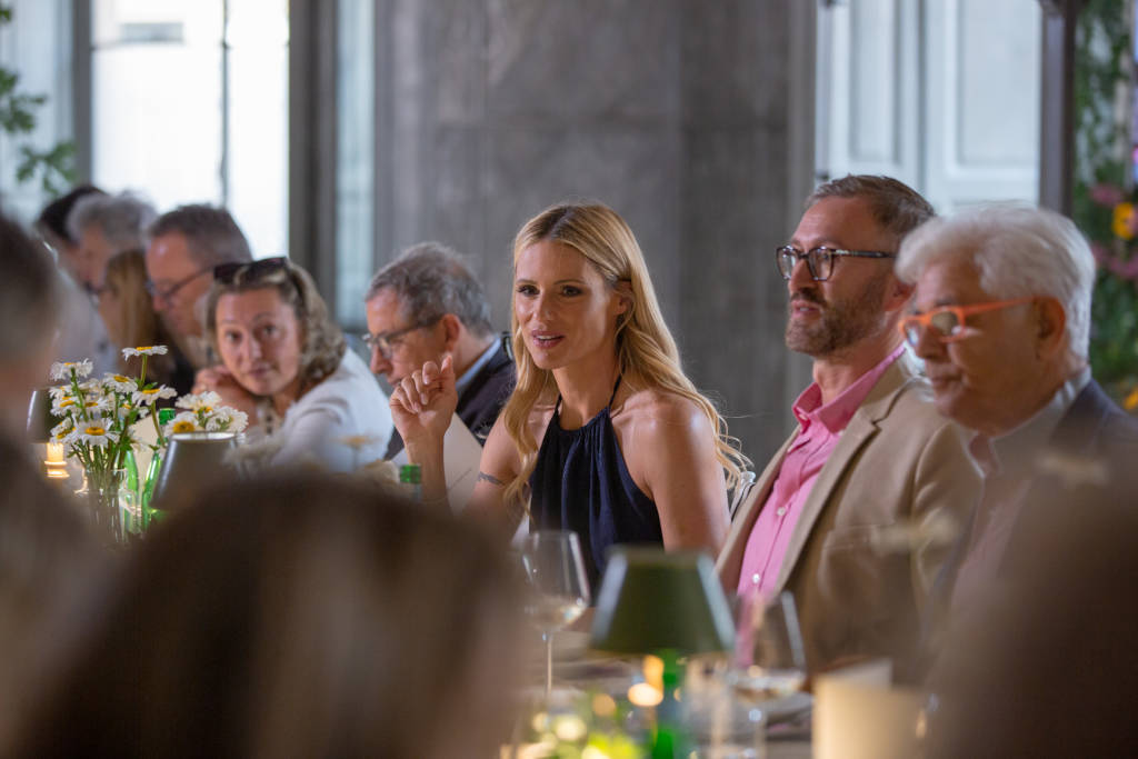Michelle Hunziker e gli chef Cracco e Caminada per Svizzera Turismo 