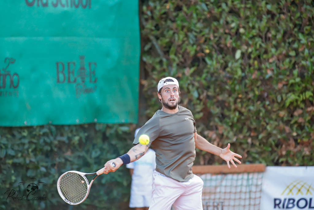 Il francese Martineau vince la 1a Lesa Cup di tennis
