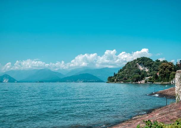 Sulla riva di Arolo a Leggiuno