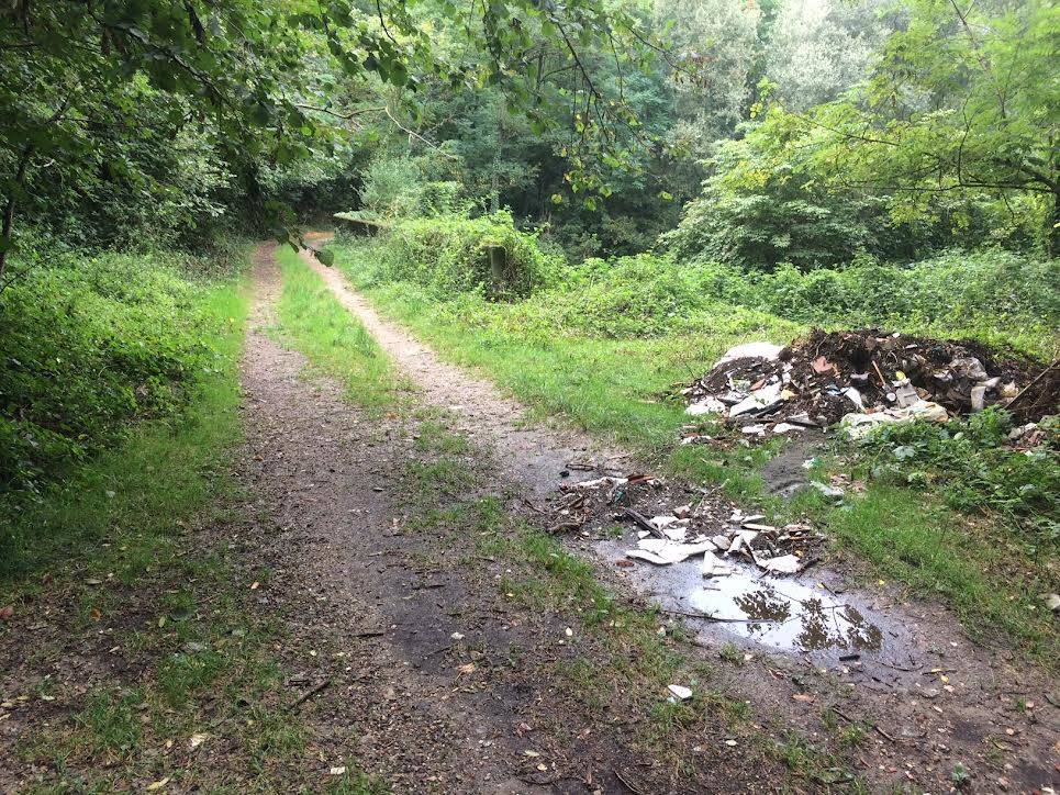 Ancora scarichi abusivi di materiale edile tra Monvalle e Leggiuno