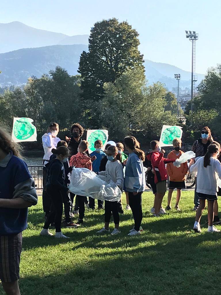 Fridays for future: in riva al lago Maggiore a Luino e Germignaga per chiedere un mondo più attento al clima