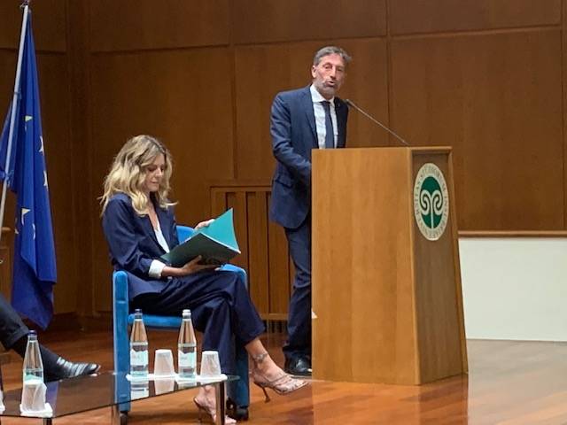 La premiazione del matematico Terence Tao