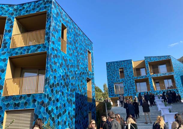 Nell’area dell’ex Ceramica inaugurate le residenze color “Blu Laveno”