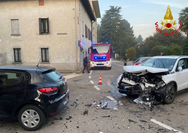 incidente automobilistico a travedona monate