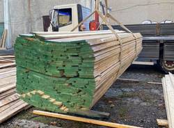 Laveno Mombello, allestimento lucine di Natale 